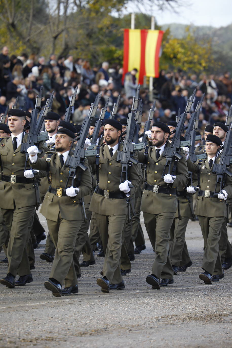Fotos: La imponente parada militar de la Brigada &#039;Guzmán el Bueno X&#039; en Córdoba