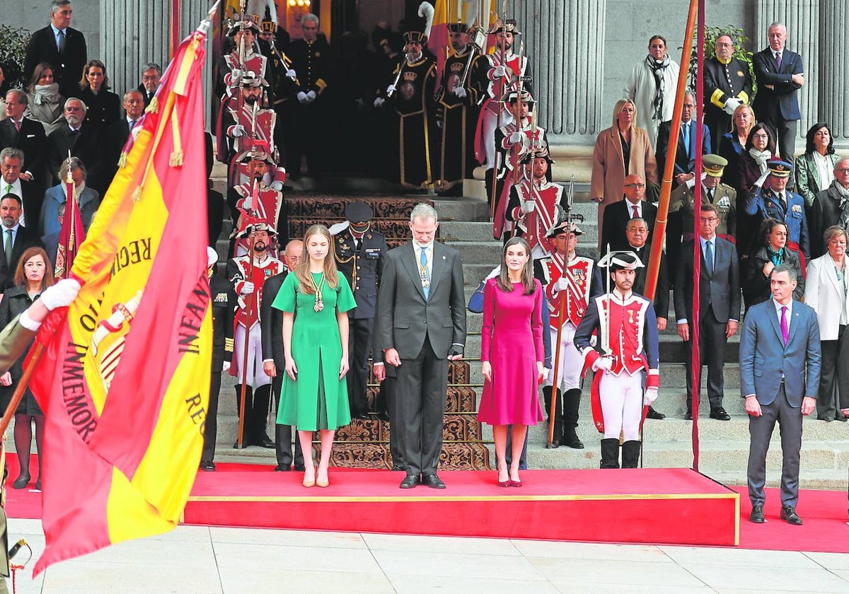 Los Reyes y la Princesa de Asturias en el acto de Jura de la Constitución de Doña Leonor