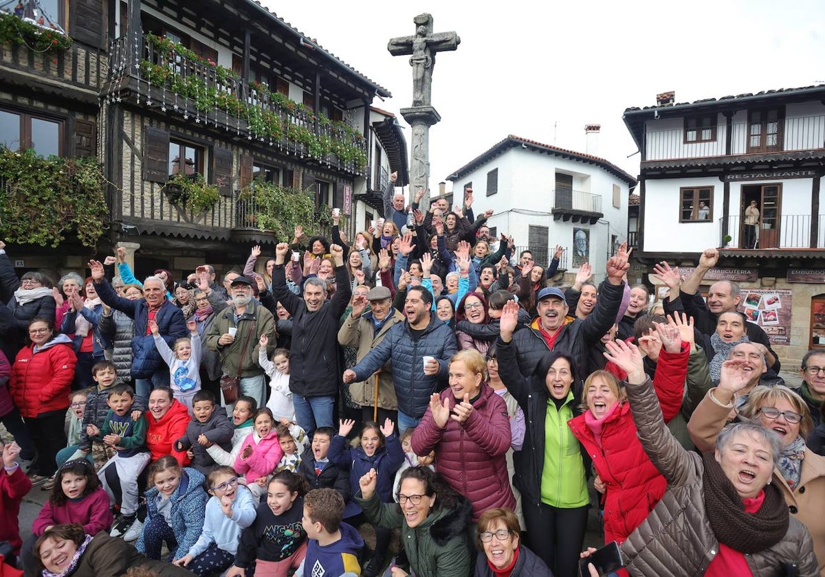 La Alberca (Salamanca) celebra la victoria en la décima edición de 'Juntos brillamos más' y disfrutará de la iluminación navideña de Ferrero Rocher