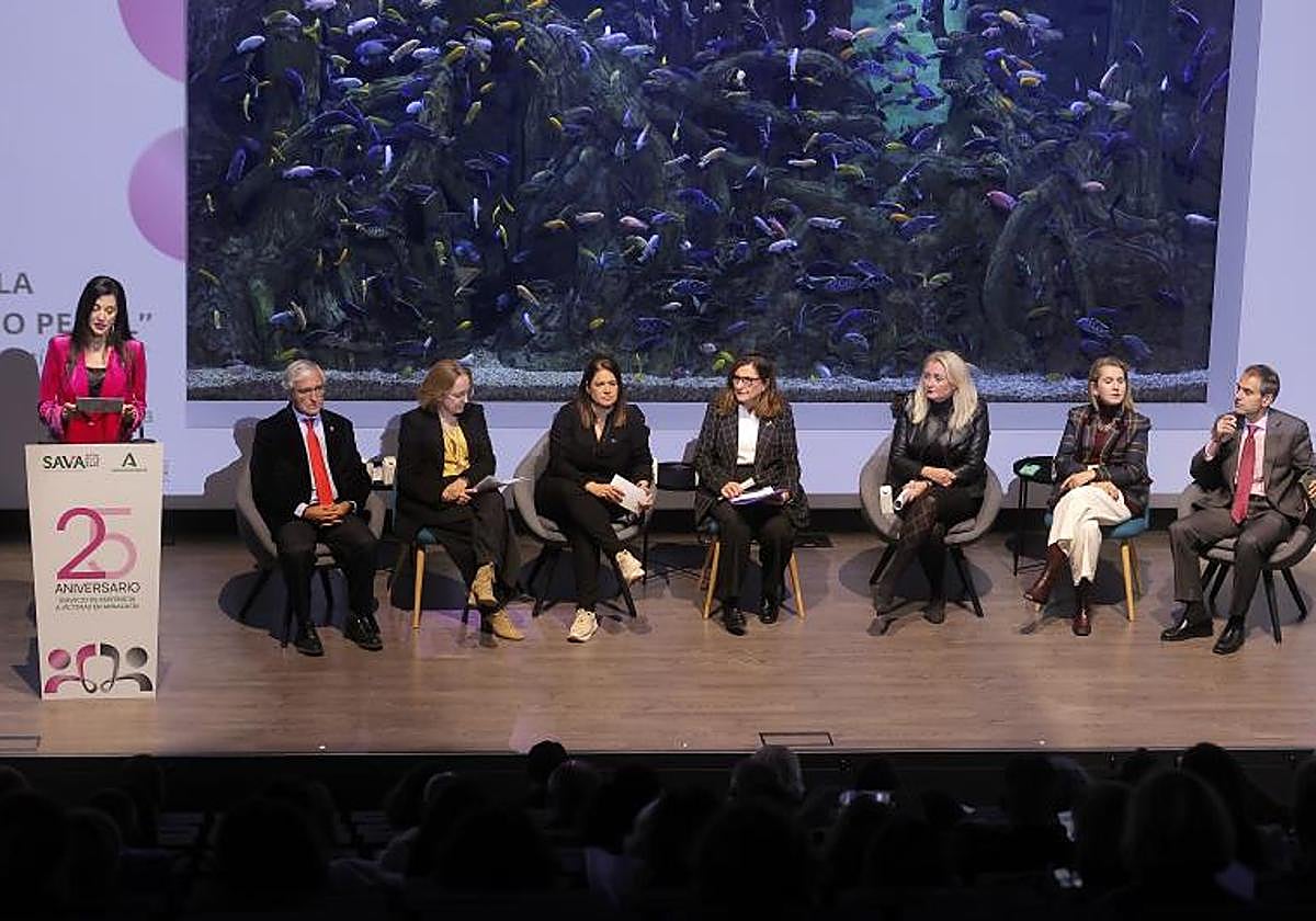 El auditorio del Acuario de Sevilla ha acogido la jornada de bodas de plata del SAVA