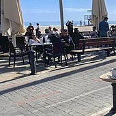 «No había quien te aguantara, parecías poseído»: un restaurante cambia de rol y reseña a un cliente