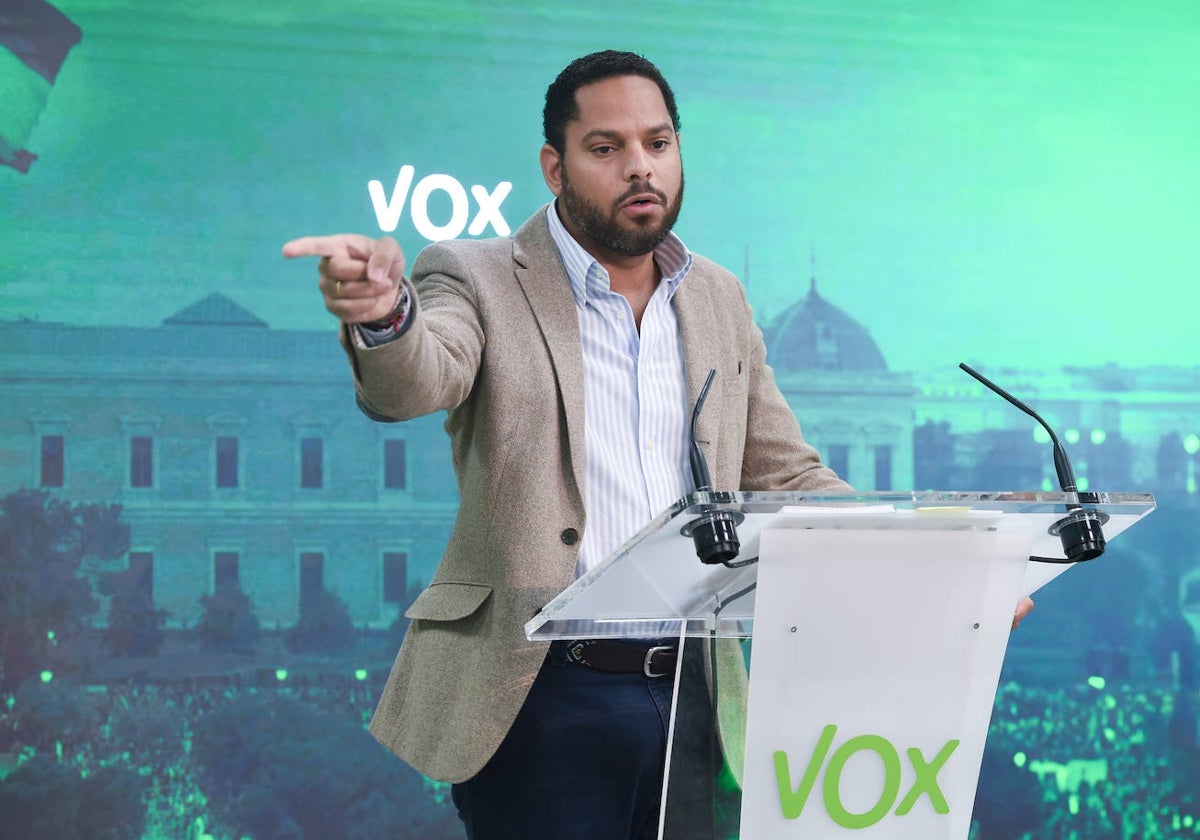 El secretario general de Vox, Ignacio Garriga, este lunes en rueda de prensa