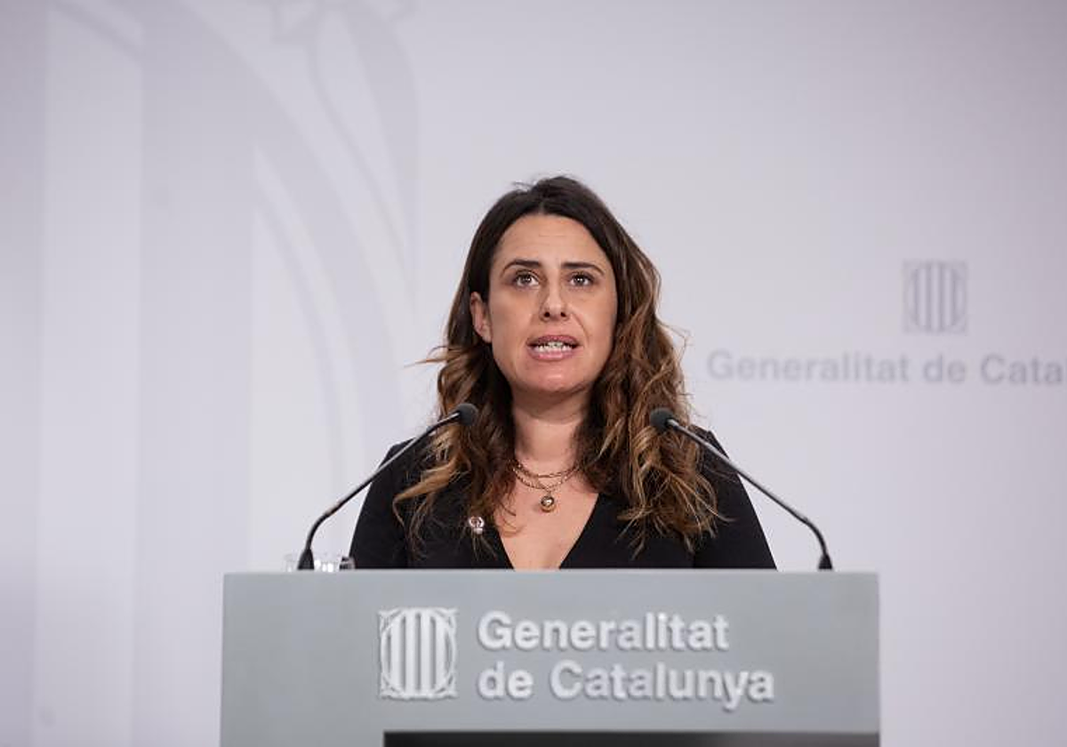 Patrícia Plaja, portavoz de la Generalitat de Cataluña, en una rueda de prensa en 2022