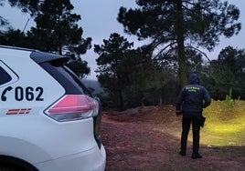 La Guardia Civil localiza en Villanueva del Duque a una mujer mayor desaparecida cuando buscaba setas