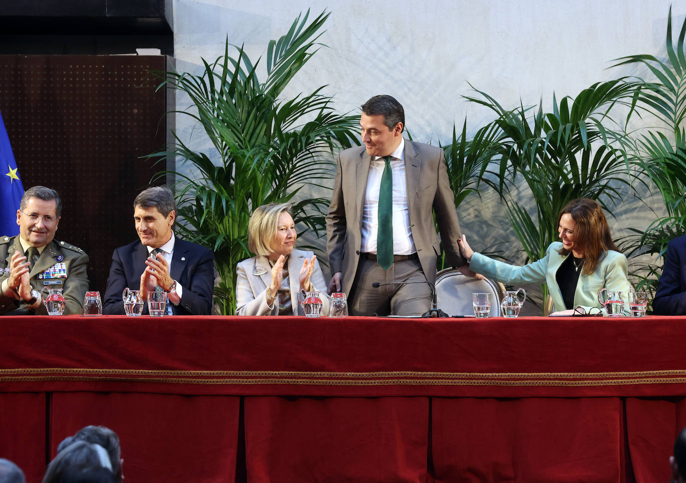 Fotos: La firma solemne del acuerdo de la Base Logística de Córdoba