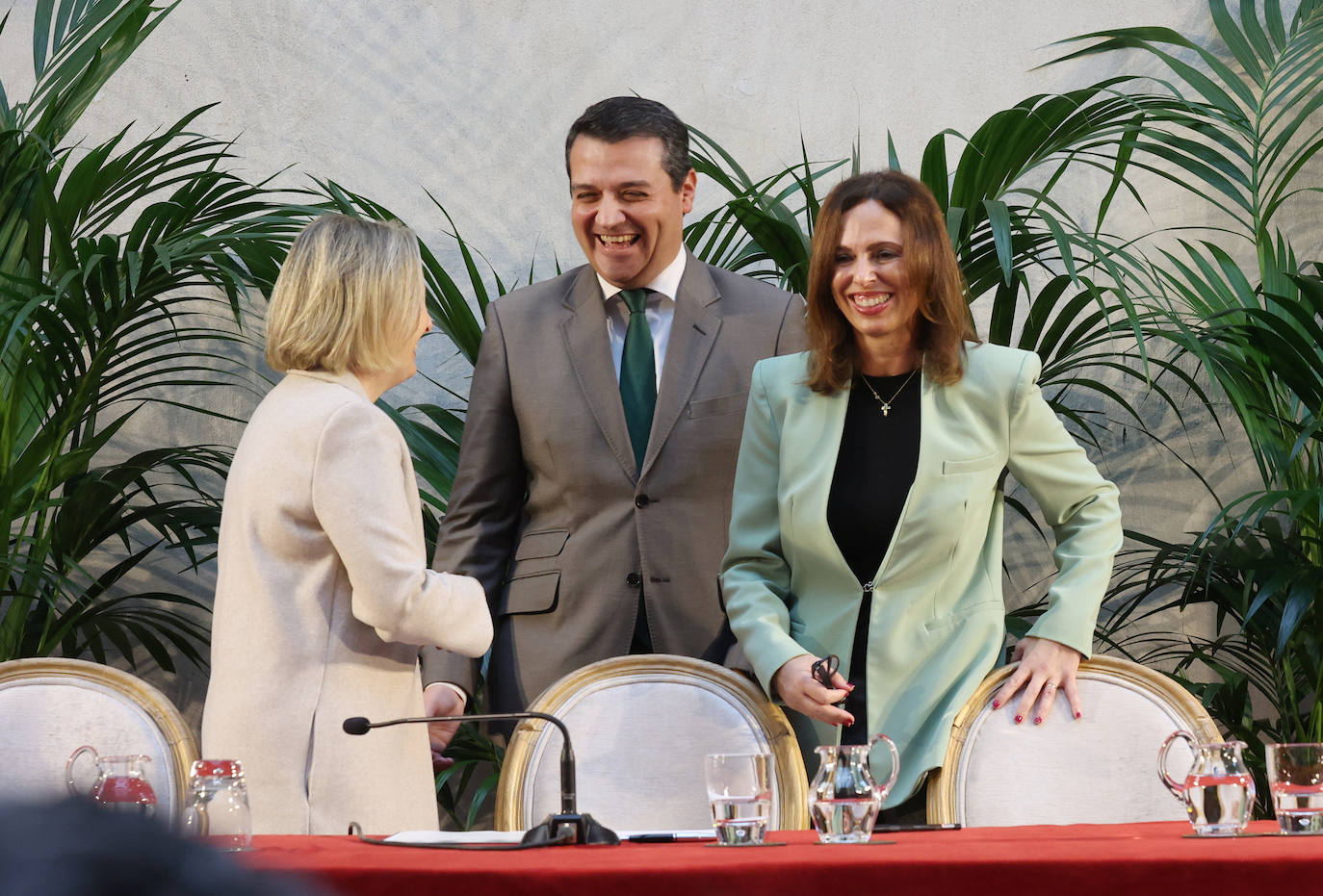 Fotos: La firma solemne del acuerdo de la Base Logística de Córdoba