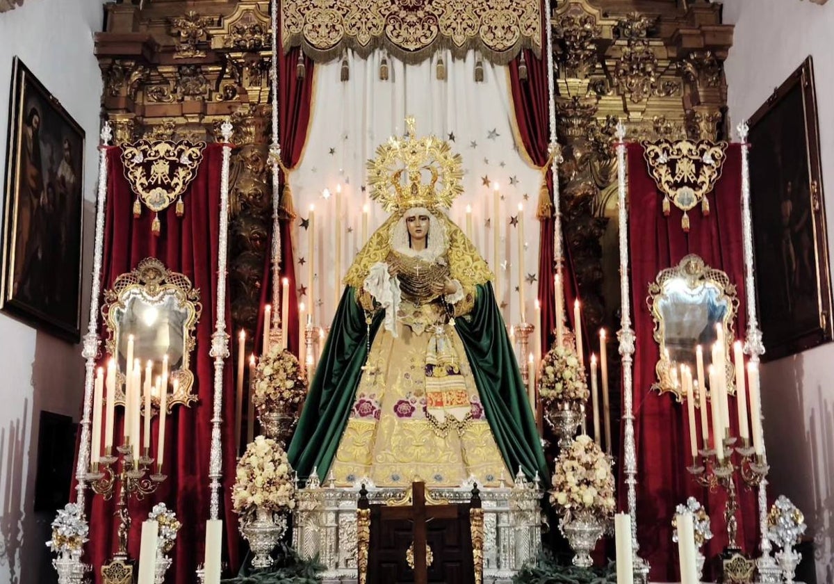 Nuestra Señora del Buen Fin, en su altar de cultos