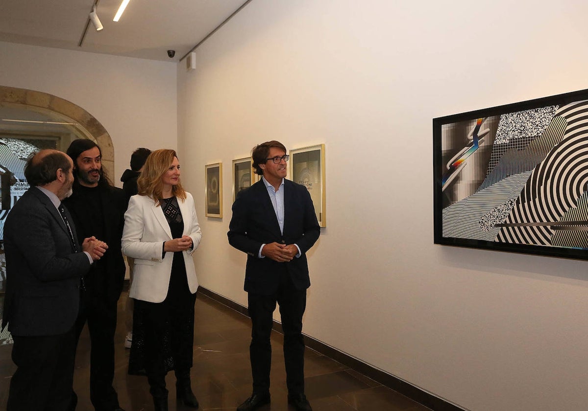 Imagen de la visita a la nueva exposición del Museo de Bellas Artes de Alicante