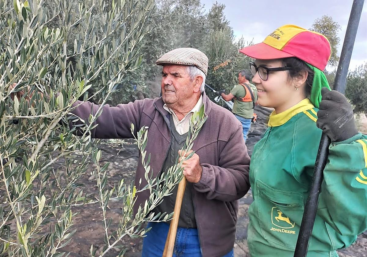 Ana Martos con su abuelo