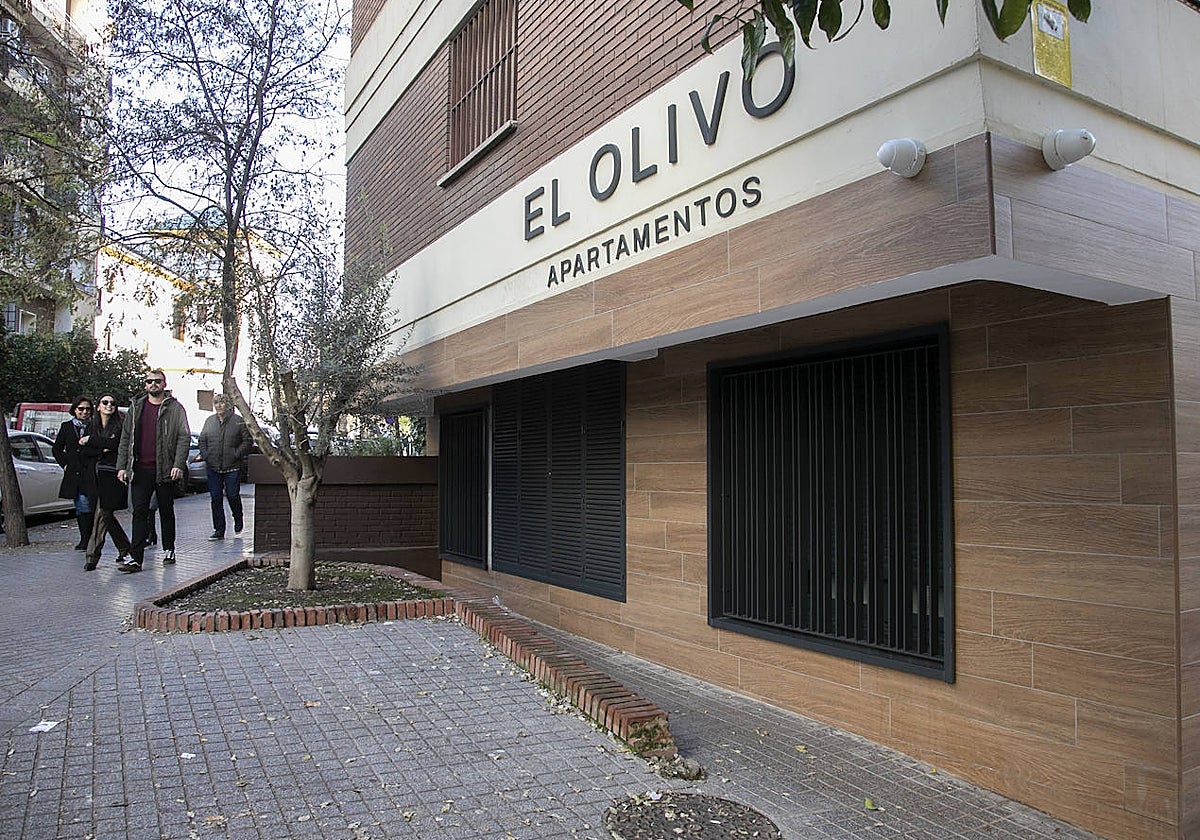 Bajos con apartamentos turísticos en Ciudad Jardín