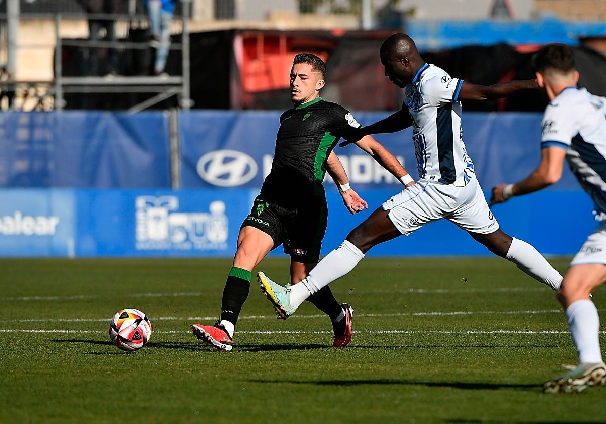 Isma Ruiz durante el partido ante el Atlético Baleares