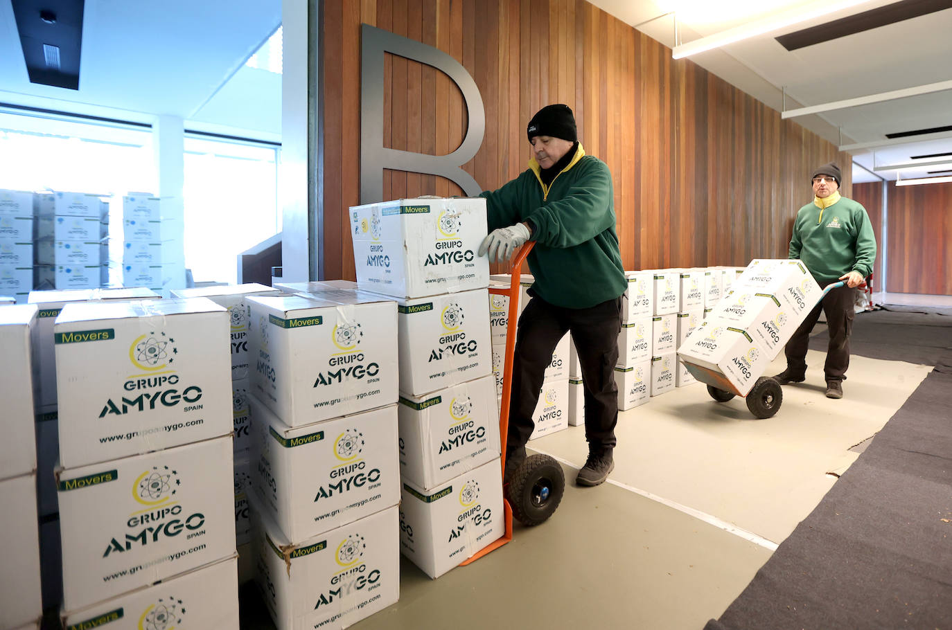 Fotos: la Biblioteca Grupo Cántico de Córdoba, en la recta final de los preparativos