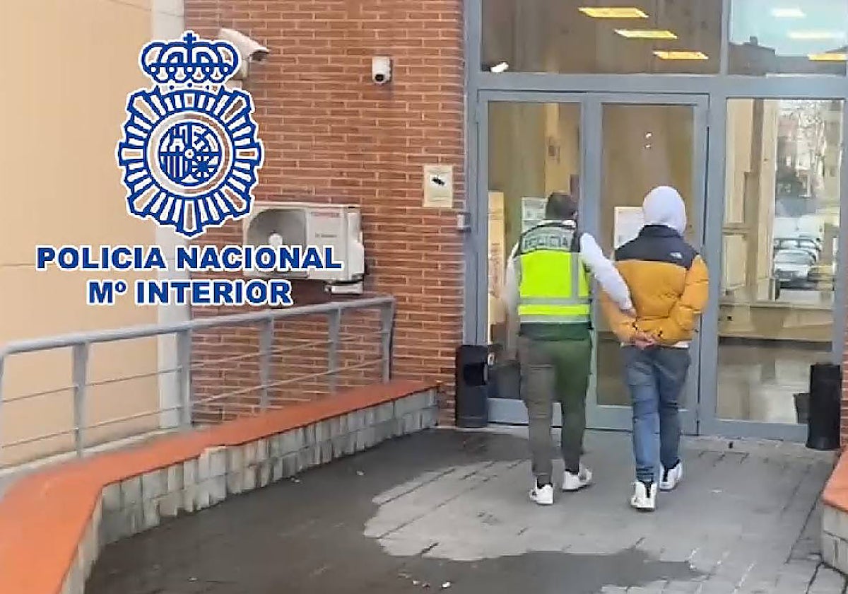 Uno de los detenidos