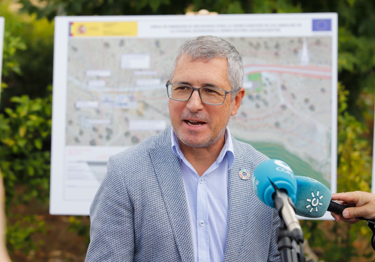 Hugo Morán, secretario de EStado de Medio ambiente, en una visita a Sierra Boyera