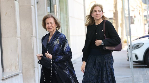 La Reina Sofía llegó con la Infanta Cristina