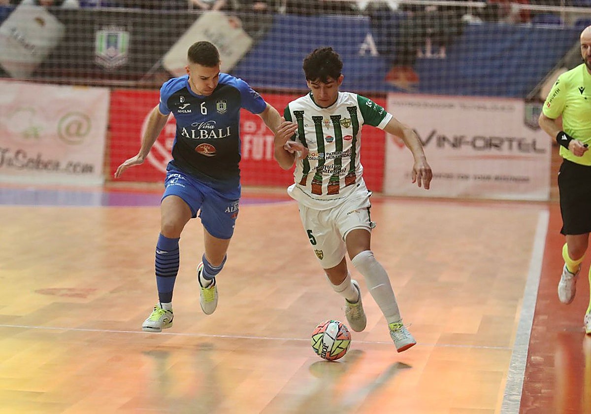 Joaqui durante el partido del Córdoba Patrimonio de la Humanidad ante el Viña Albali