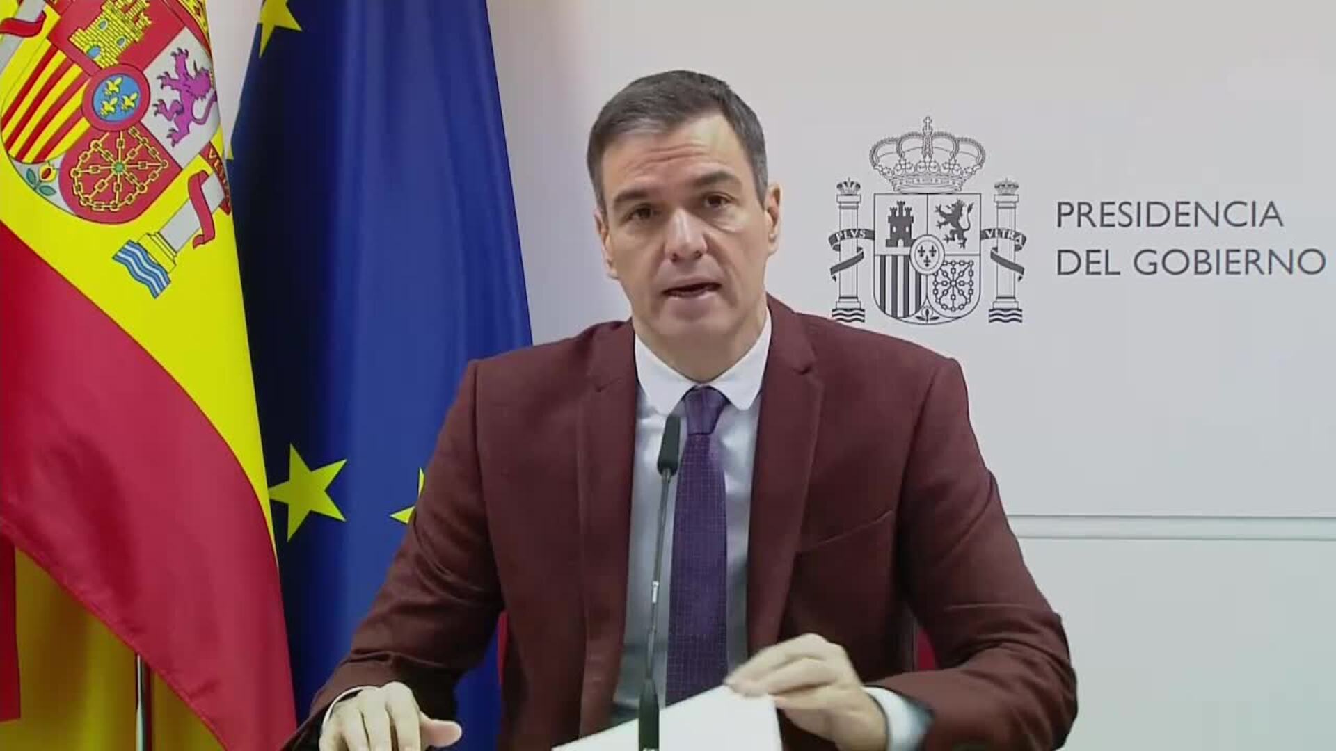 Sánchez agradece su &quot;valentía&quot; y &quot;profesionalidad&quot; a los 12.054 militares en el exterior