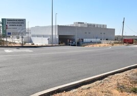 El hospital de Lepe tendrá terminados los accesos en verano, siete años después de estar construido