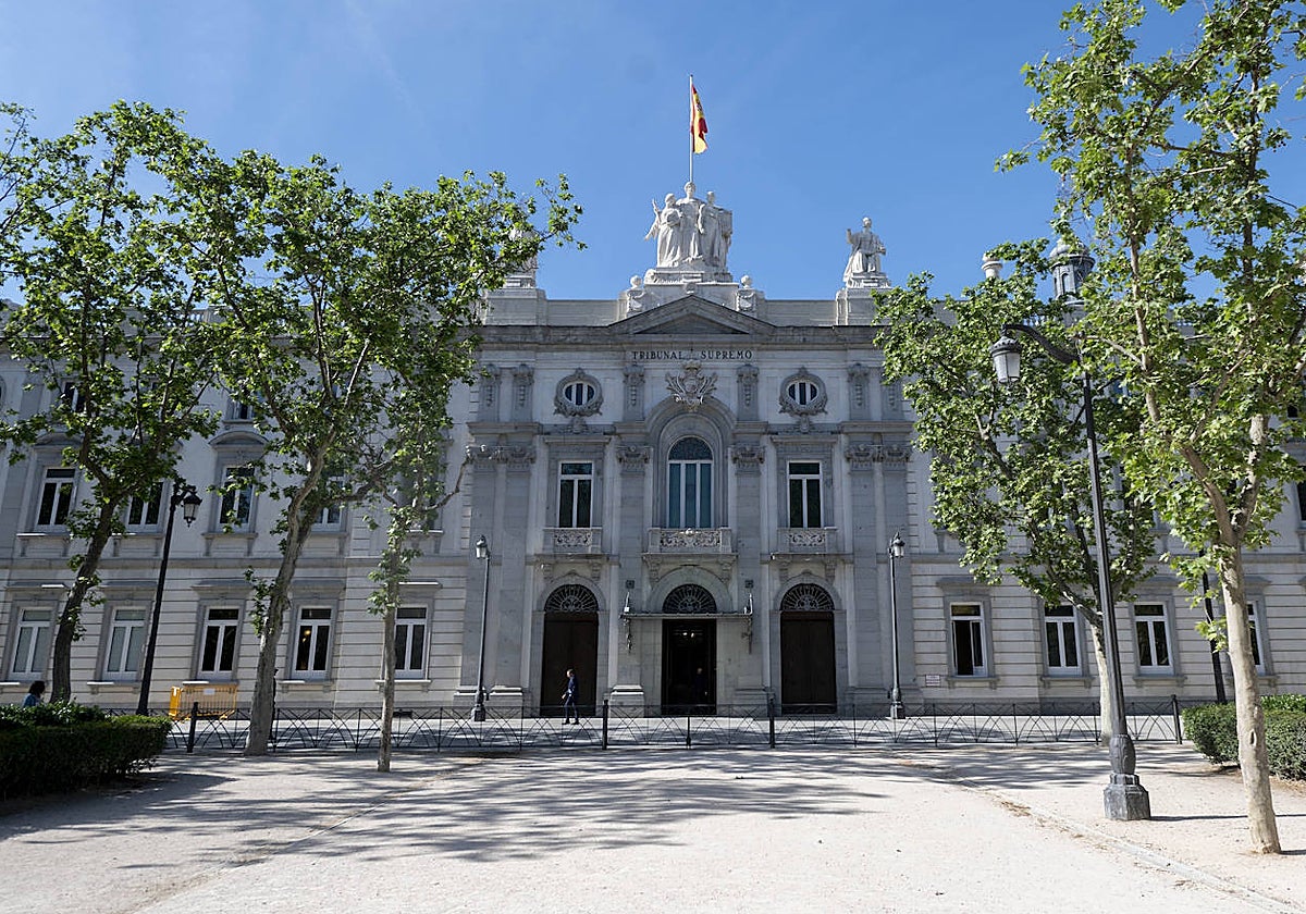 Exterior del Tribunal Supremo