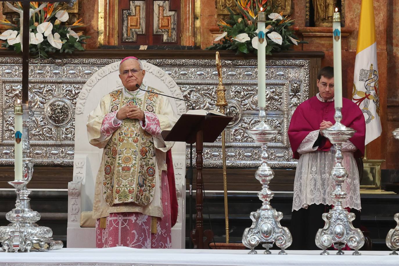 Fotos: La tradicional Misa de la Navidad del Señor en la Catedral de Córdoba