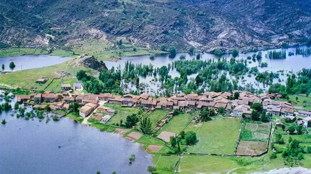 Alcorlo, justo antes de ser inundado