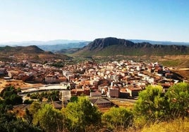 Trasladadas al hospital tres personas, entre ellas un menor de dos años, tras un accidente de tráfico en Elche de la Sierra