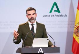 La subida de sueldo de Juanma Moreno «no se equiparará siquiera a la de los líderes de la oposición»
