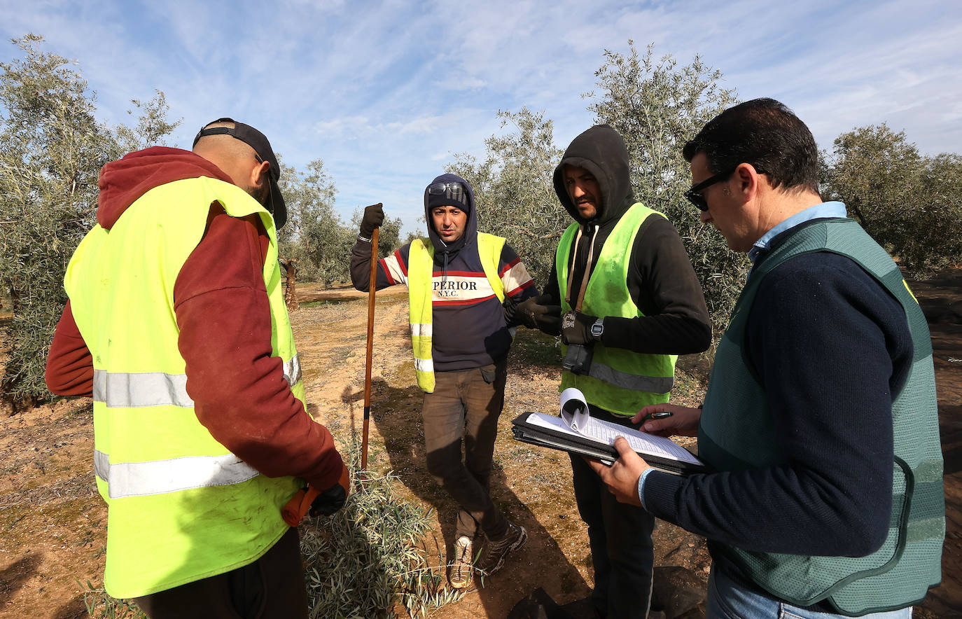 Fotos: un día en las entrañas del Equipo Roca de la Guardia Civil