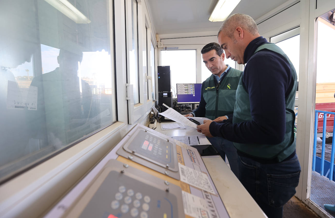 Fotos: un día en las entrañas del Equipo Roca de la Guardia Civil