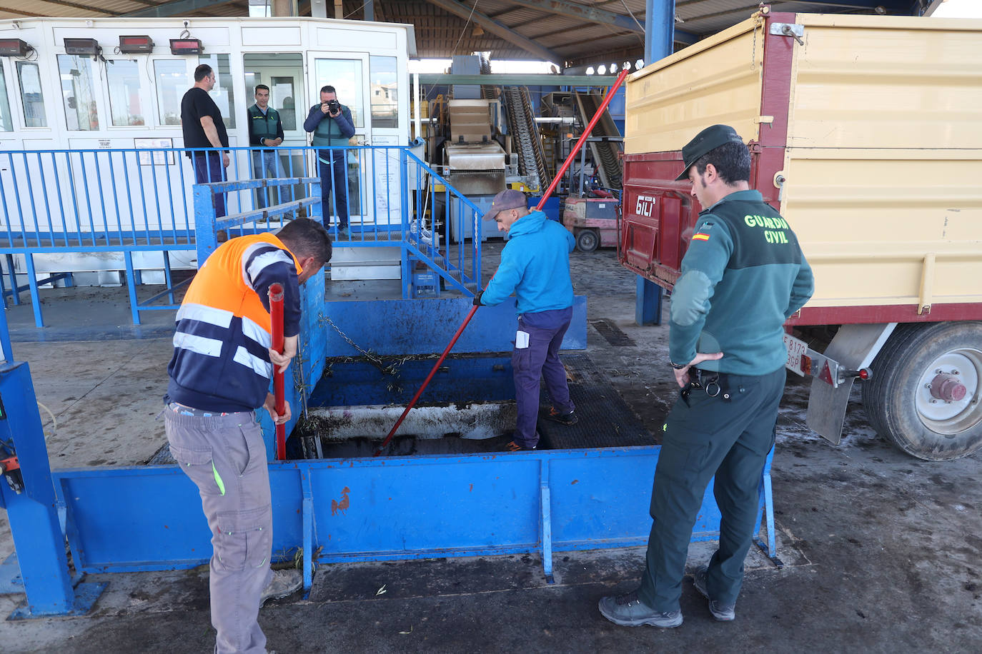Fotos: un día en las entrañas del Equipo Roca de la Guardia Civil