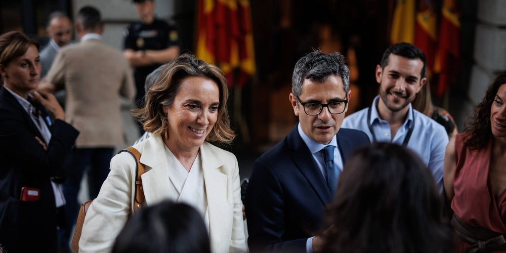El PP y el PSOE registran juntos la reforma de la Constitución para ...