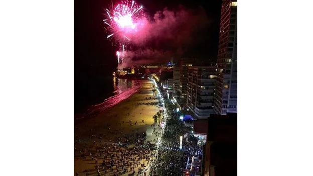 Fuegos artificiales en la celebración de la llegada del Año Nuevo.