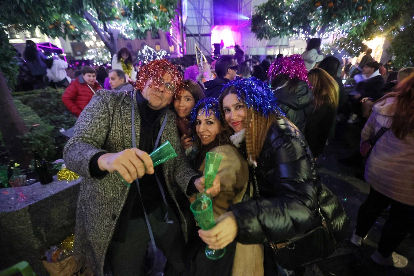 Fotos: Córdoba da la bienvenida a 2024 en una gran fiesta en Las Tendillas