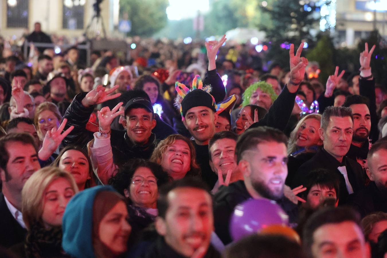 Fotos: Córdoba da la bienvenida a 2024 en una gran fiesta en Las Tendillas