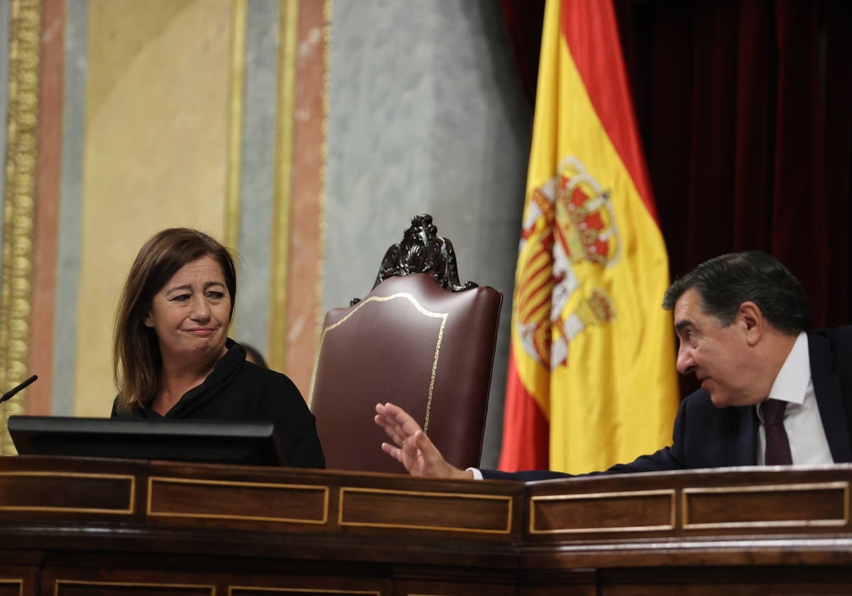 Bermúdez de Castro (PP) hace una indicación a la presidenta del Congreso, Armengol (PSOE)