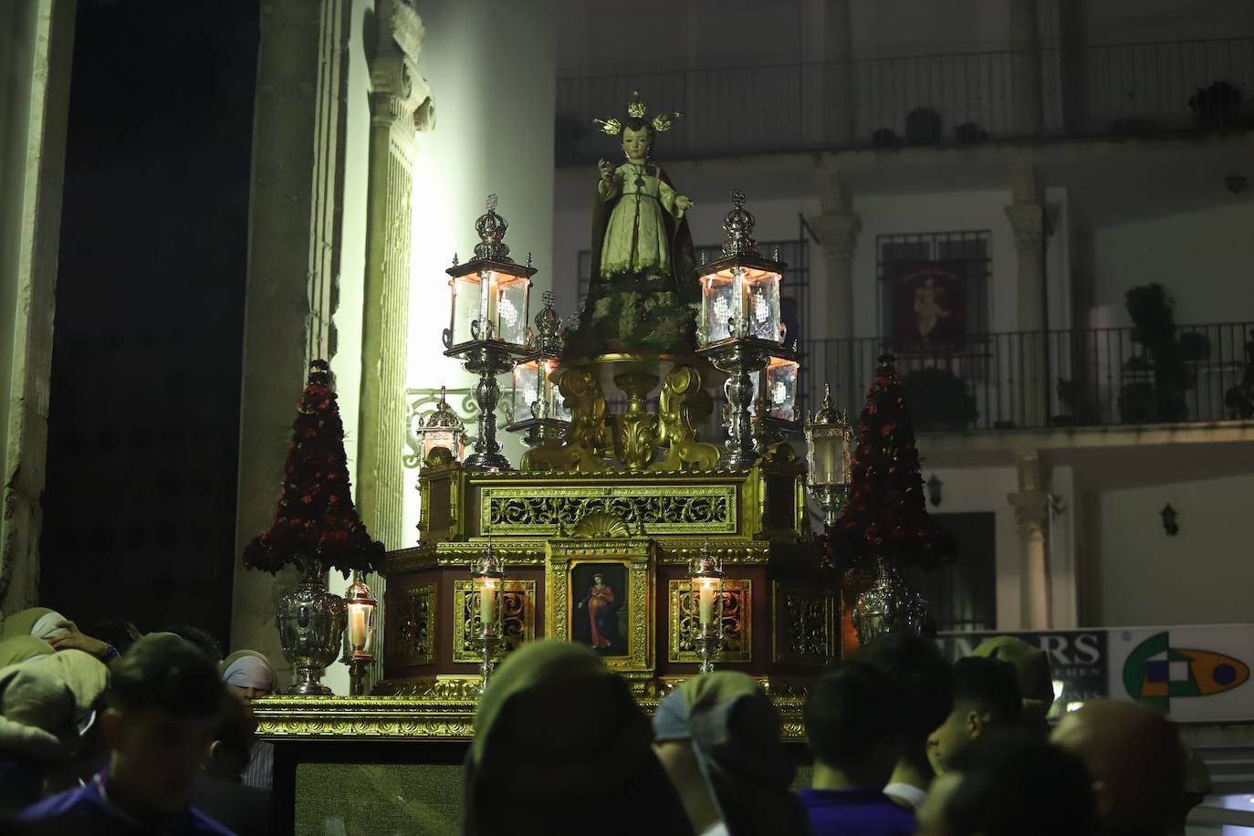 Fotos: la elegante procesión del Niño Jesús de la Compañía en Córdoba