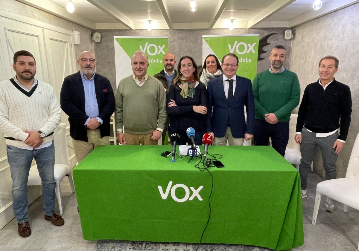 Badanalli con el comité provincial de la formación de Santiago Abascal