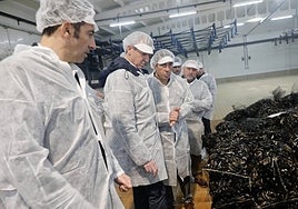Rueda asegura que seguirá «luchando» por la ordenación del litoral y ensalza la industria gallega