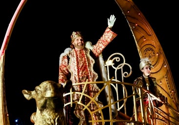 La cabalgata de Reyes en Madrid, en imágenes