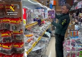 La Guardia Civil retira 600.000 juguetes fraudulentos de tiendas de Madrid esta Navidad