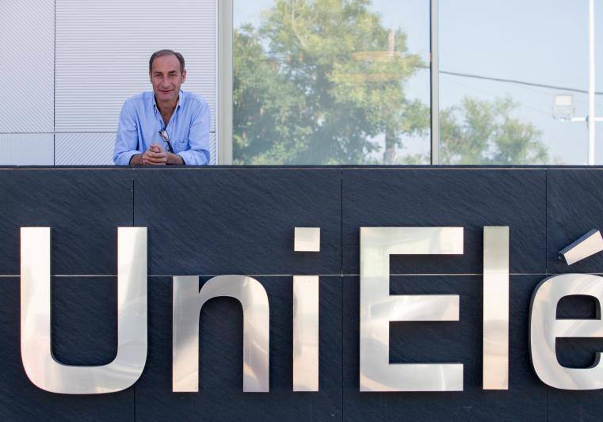 El presidente de Unieléctrica, Diego Montes, en la sede de la compañía en Córdoba