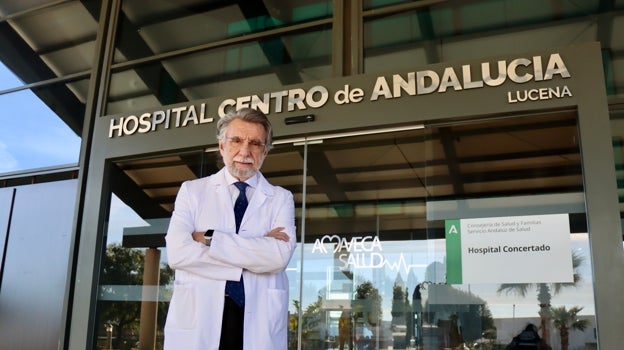 El nutricionista estudió Medicina en Sevilla