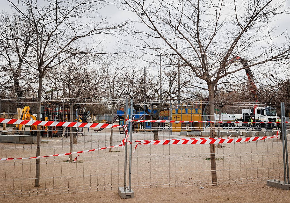 Obras en Madrid Río para la ampliación de la línea 11 de Metro