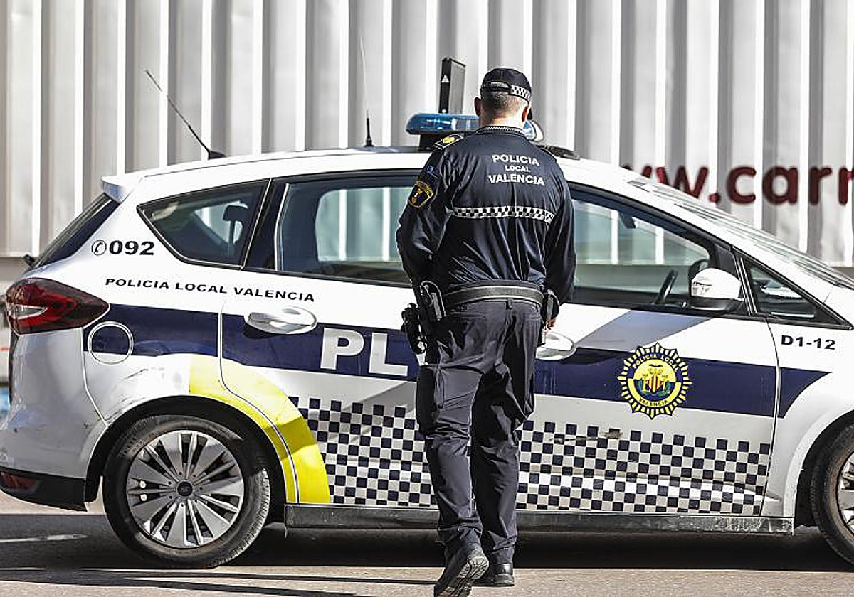 Imagen de archivo de un agente de la Policía Local de Valencia