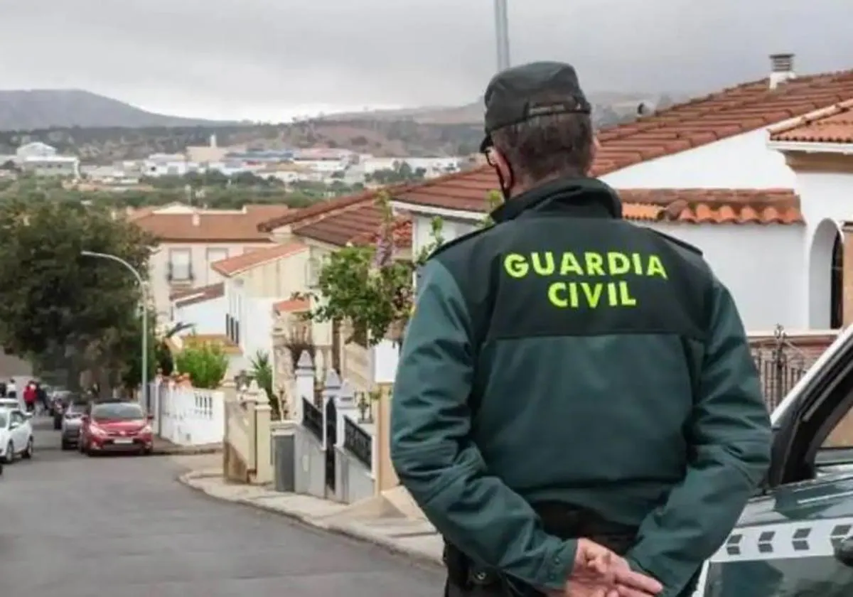 Detenido El Hombre Atrincherado En Su Casa Del Pueblo Mallorquín De Sóller Armado Con Un Cuchillo