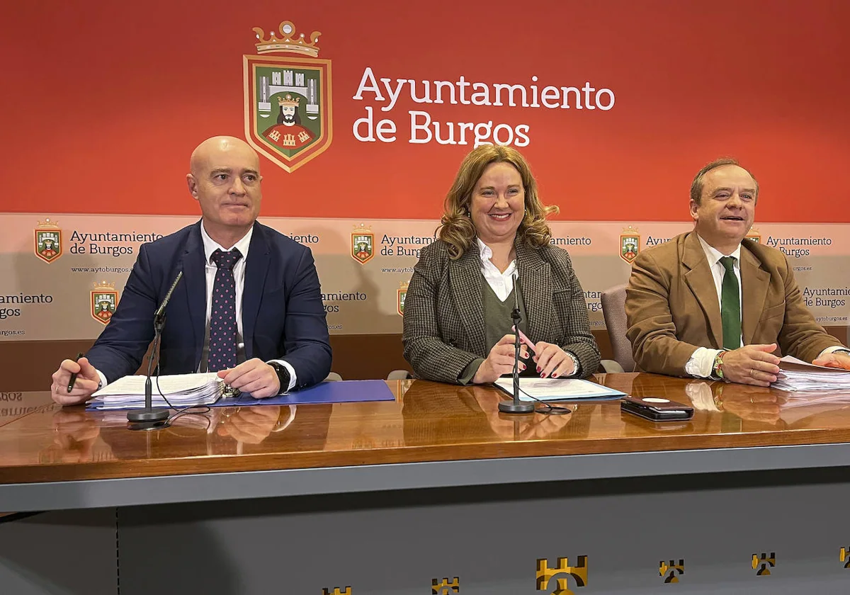 La alcaldesa de Burgos, Cristina Ayala, informa del borrador de presupuestos del Ayuntamiento de Burgos para 2024