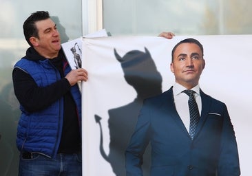 Y salió pero con la bolsa