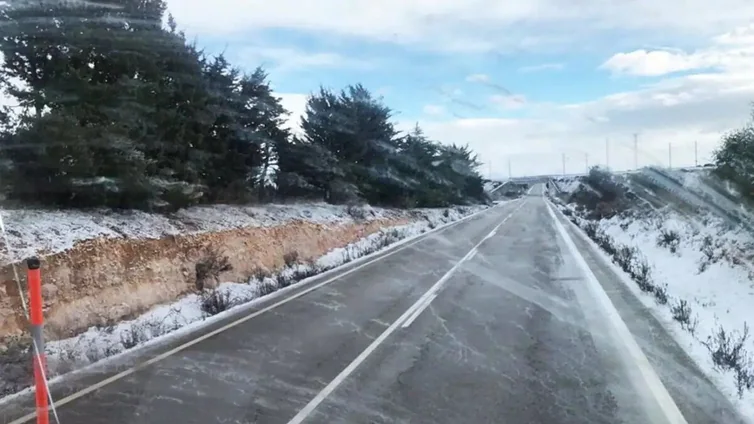 La nieve afecta a seis rutas de la provincia de Cuenca y afecta a un total de 23 alumnos