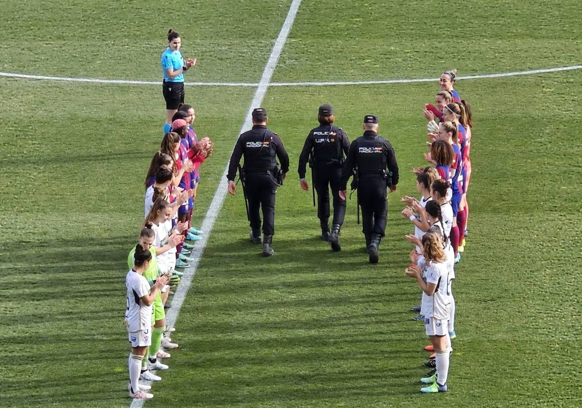 Cabañero reconoce el &#039;impacto positivo&#039; del Fútbol Femenino en la Lucha por la Igualdad