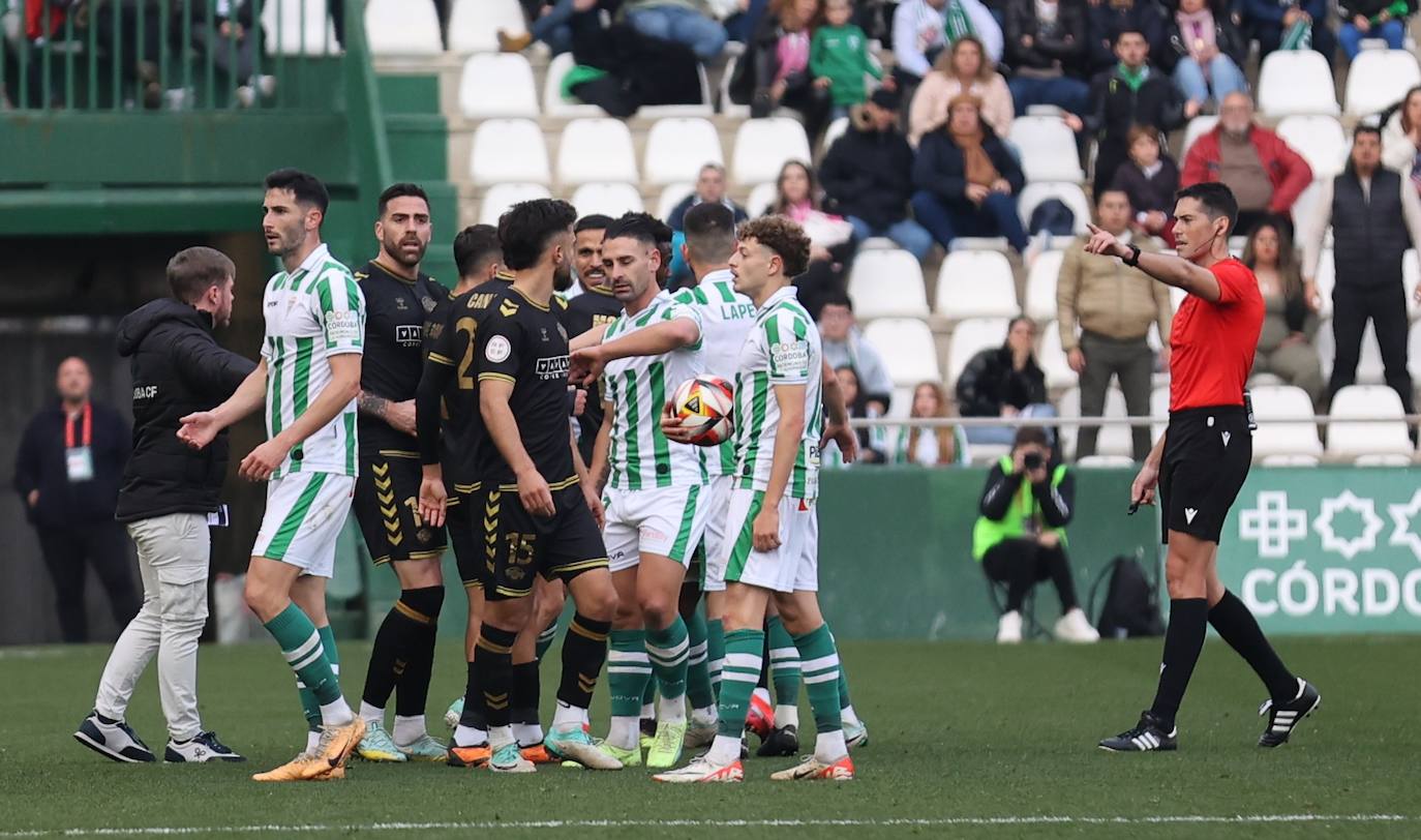 Fotos: El emocionante triunfo del Córdoba ante el Intercity